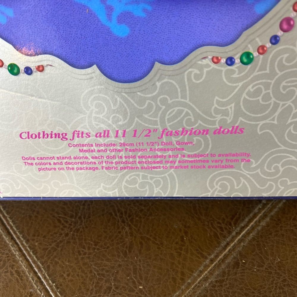 Holiday Elegance 2000 Toys R Us Exclusive Jakks Pacific Fashion Doll Vintage Y2K - Picture 10 of 16